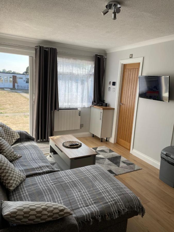 265 Belle Aire, Modern Property Хемсби Экстерьер фото